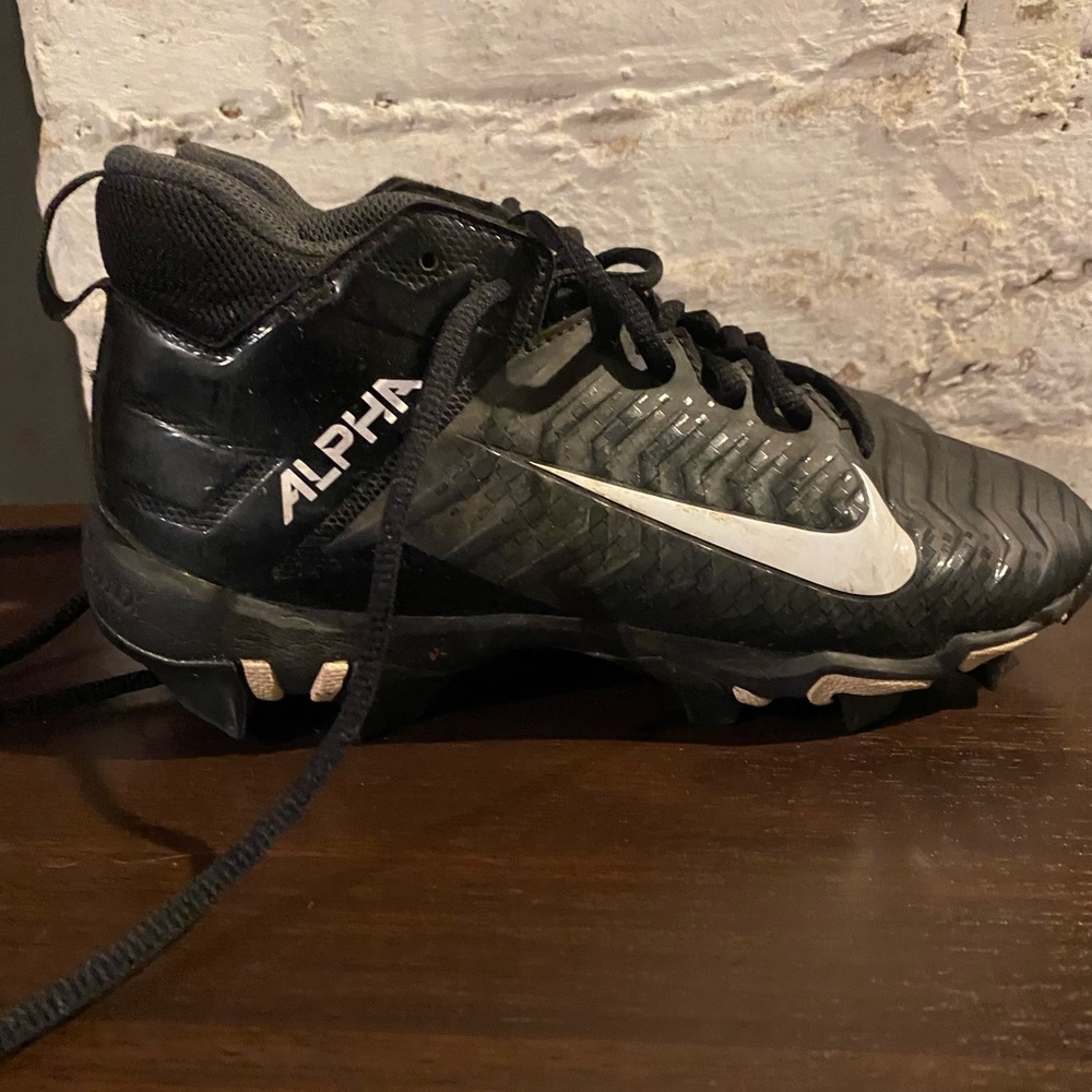 Football cleats